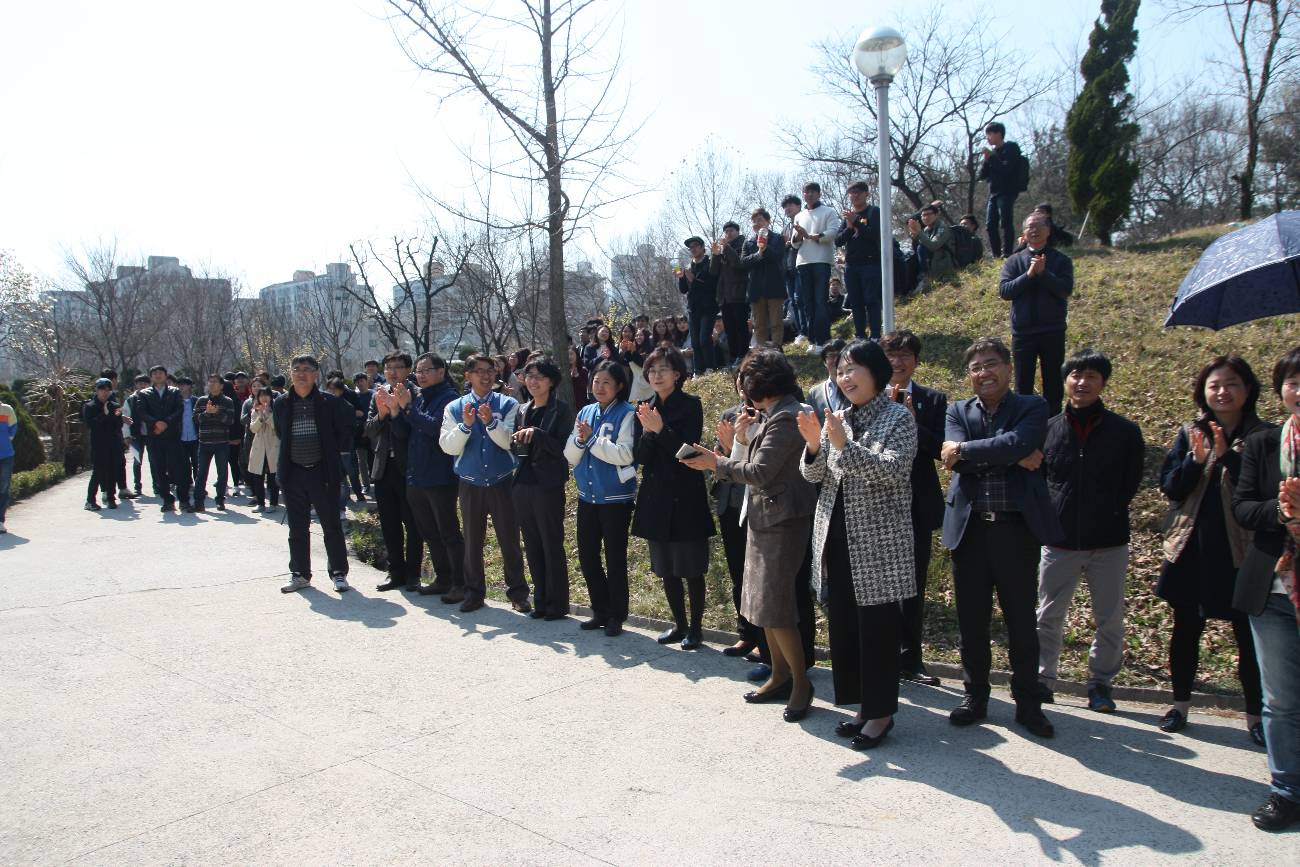 제18대 오덕성 총장 취임 기념 약초원 식수 행사2번사진